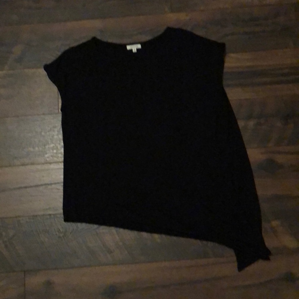 short sleeve black top with side tie